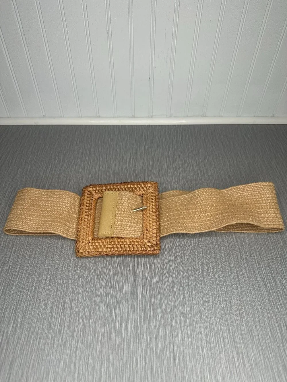 Women’s Khaki Straw Woven Belt Wide Square Buckle Stretch Waist 34 -35